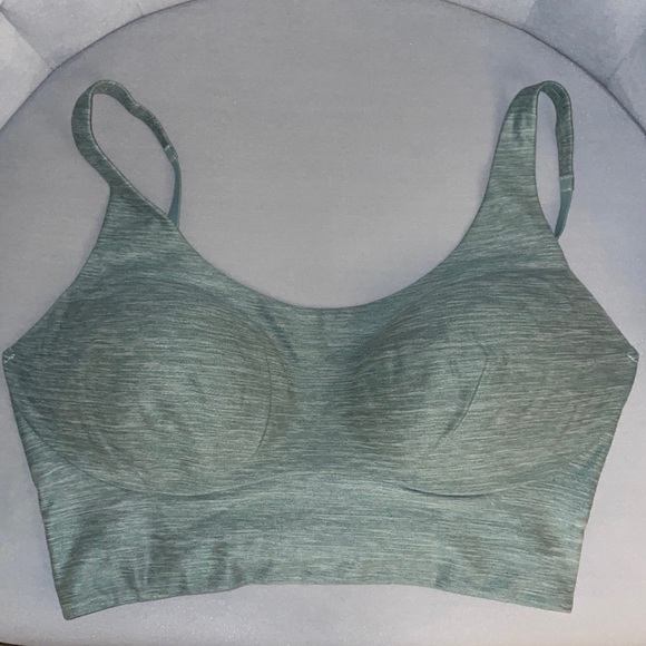 VICTORIA'S SECRET
Allegro Medium Impact Sports Bra in Heather Green - Picture 3 of 8